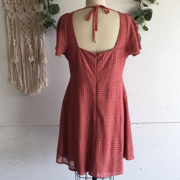 RUCHED CROCHET A-LINE DRESS - Picture 7 of 8